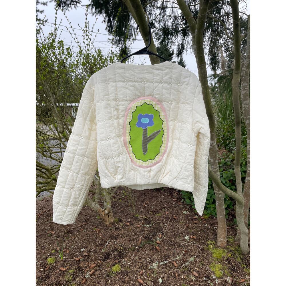 Size 6 Quilted Coat Jacket with Floral Applique - Picture 4 of 9